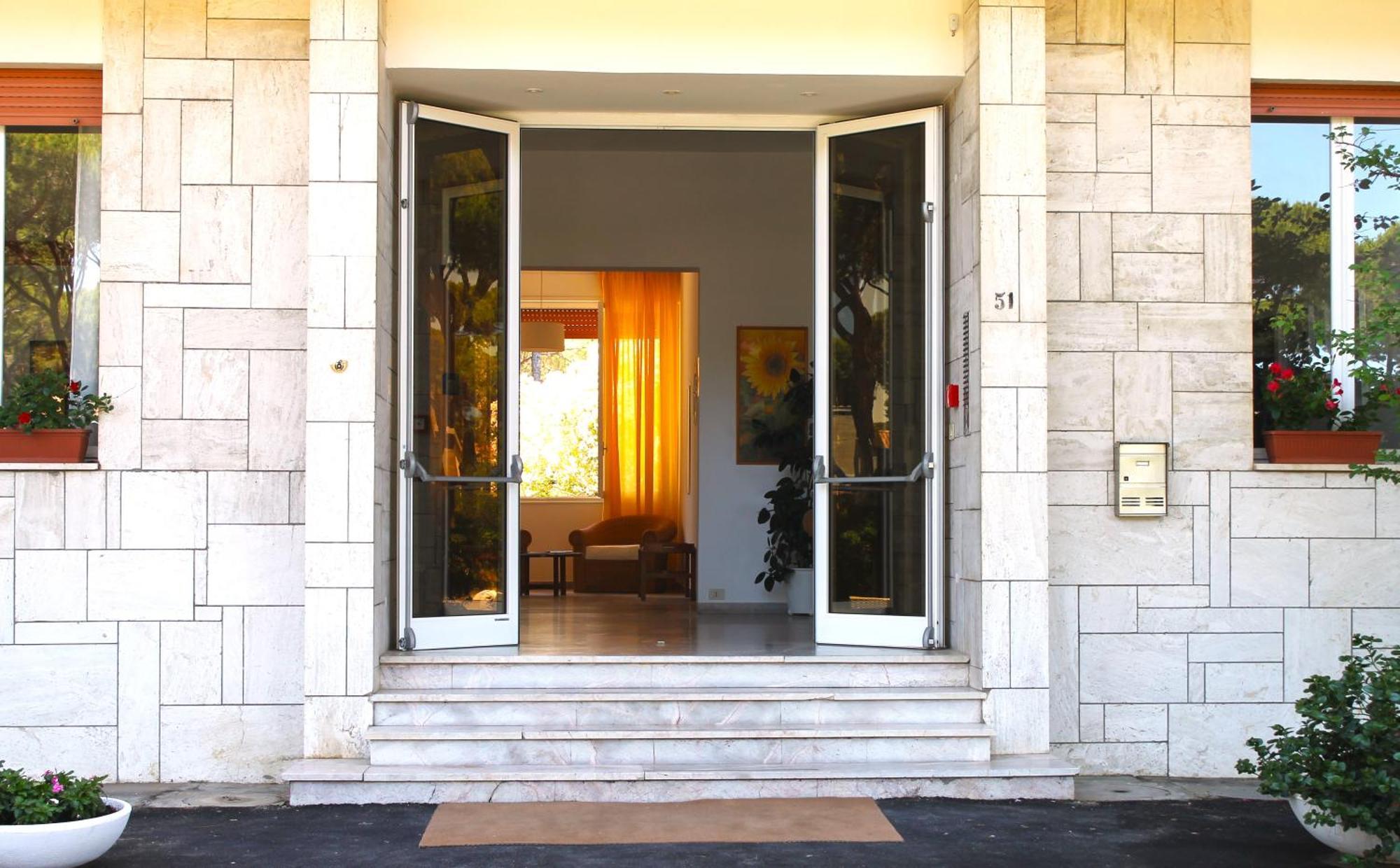 Residence Delle Nazioni Принчипина-а-Маре Экстерьер фото