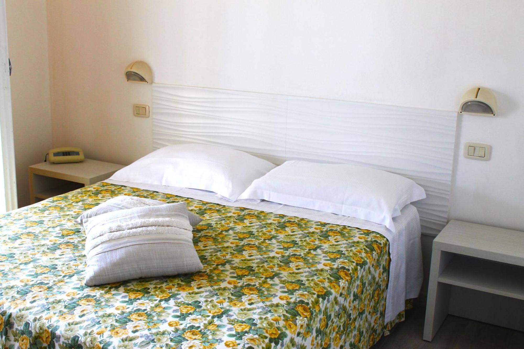 Residence Delle Nazioni Принчипина-а-Маре Экстерьер фото