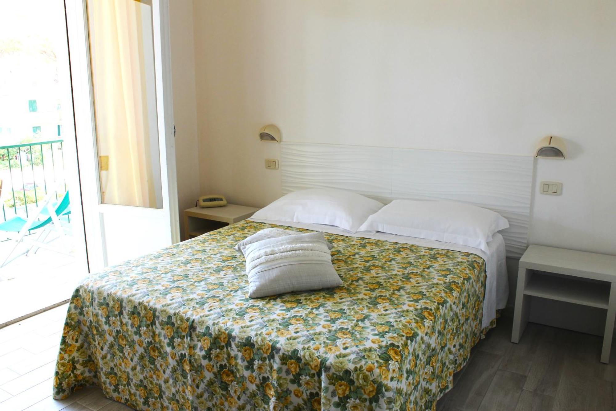 Residence Delle Nazioni Принчипина-а-Маре Экстерьер фото